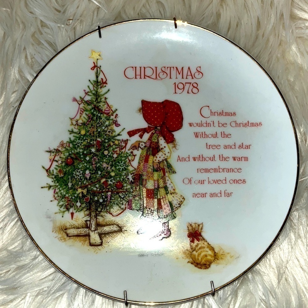 CHRISTMAS  1978 COMEMMEMORATIVE EDITION PORCELAIN PLATE